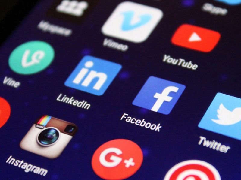 Tecnocare. CAS2022. Grupo de Trabajo 6: Sociedad digital, cultura y comunicación